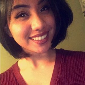 Meet your Posher, Cynthia